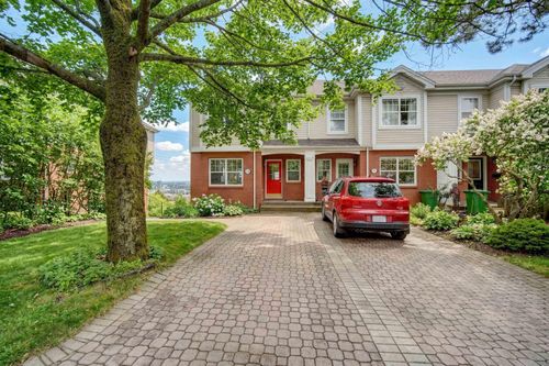 3752 Memorial Dr, Halifax, NS, B3K6R6 | Card Image