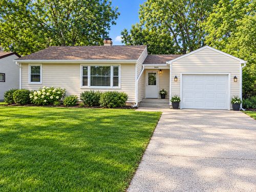 5609 Bunny Ave, Mchenry, IL, 60051-8531 | Card Image