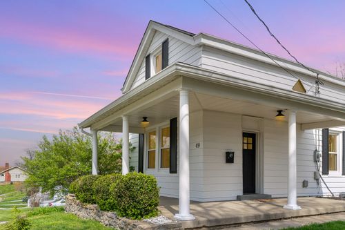 49 Southview Ave, Fort Thomas, KY, 41075-2132 | Card Image