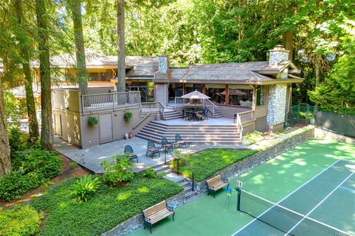 1015 Kentwood Pl, Victoria, BC, V8Y2R2 | Card Image