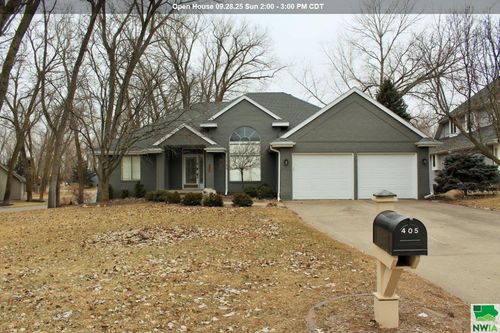 405 N Royal Troon Dr, Dakota Dunes, SD, 57049-5125 | Card Image
