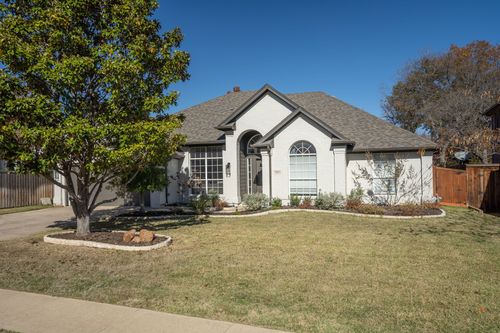 2804 Woodhaven Dr, Grapevine, TX, 76051-2688 | Card Image