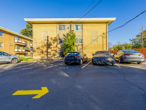 apt-812-7434 W 111th St, Worth, IL, 60482-1077 | Card Image