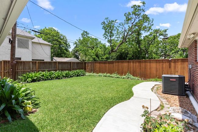 548 Cascade St, House other with 4 bedrooms, 4 bathrooms and 2 parking in Bellaire TX | Image 29