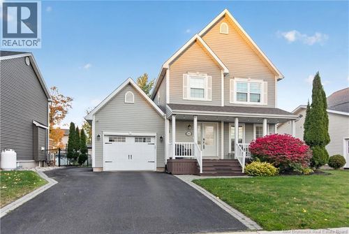 203 Twin Oaks Dr, Moncton, NB, E1G4W4 | Card Image