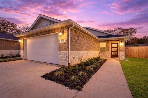 1940 Velvet Oak Ln, Conroe, TX, 77304-3382 | Card Image