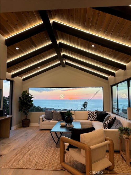 411 Via Mesa Grande, Redondo Beach, CA, 90277-6638 | Card Image