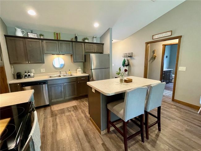 Nice breakfast counter seating! | Image 6