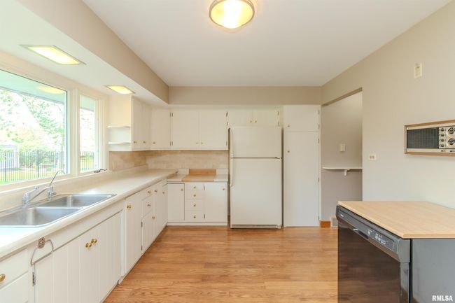 501 W High St, House other with 3 bedrooms, 2 bathrooms and null parking in Roanoke IL | Image 14
