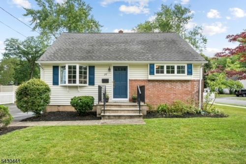 26 Wayne Blvd, Madison, NJ, 07940-1529 | Card Image