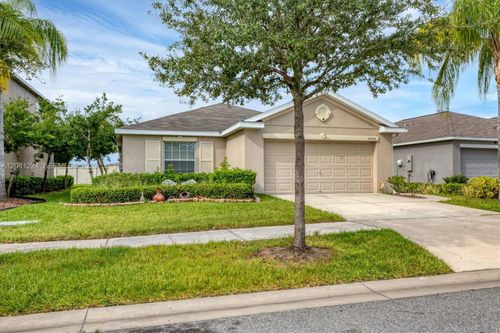 16505 Myrtle Sand Dr, WIMAUMA, FL, 33598-4071 | Card Image