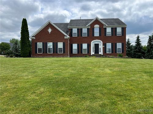 7245 Edgewater Cir, North Tonawanda, NY, 14120-9712 | Card Image