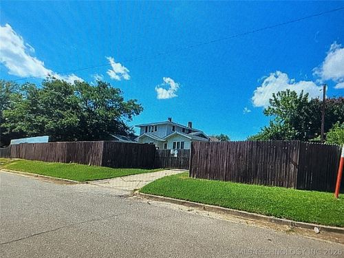 1302 N 7th Ave, Durant, OK, 74701-3210 | Card Image