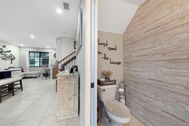 Half bath | Image 10