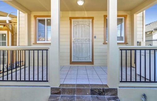 1720 46th Ave, Oakland, CA, 94601-4624 | Card Image