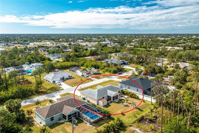 10430 Chablis Ave, House other with 3 bedrooms, 2 bathrooms and null parking in Englewood FL | Image 37