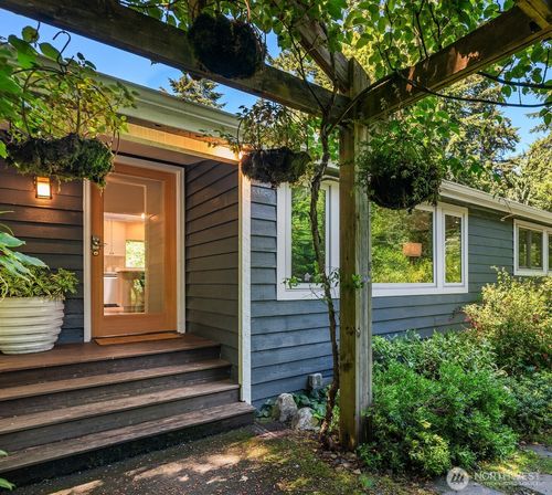12032 Vashon Highway Sw, Vashon, WA, 98070 | Card Image