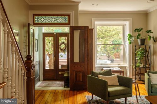2521 Brown St, PHILADELPHIA, PA, 19130-1810 | Card Image