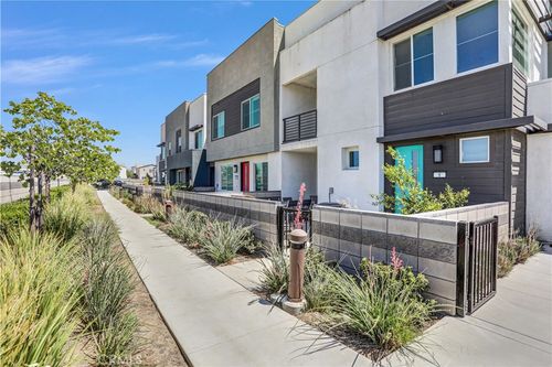 8-3620 S Allston Paseo, Ontario, CA, 91761-4142 | Card Image