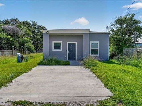 820 Ruby Allen St, Rockport, TX, 78382-6426 | Card Image