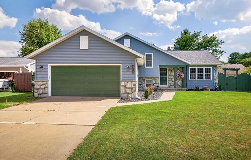 731 Woodsview Lane, KIMBERLY, WI, 54136 | Card Image