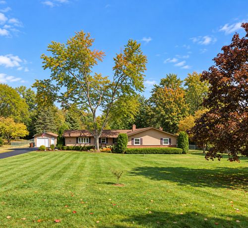 2228 Hanlon Rd, Libertyville, IL, 60048-1123 | Card Image