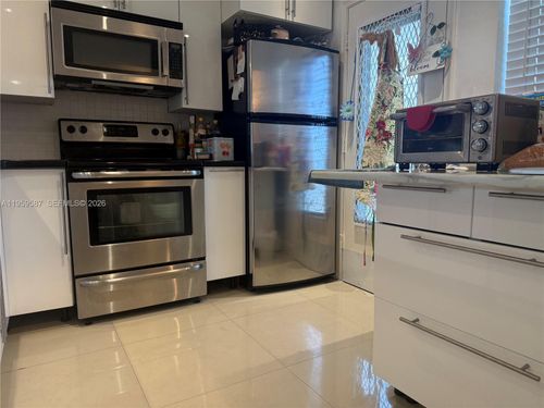 apt-603-319 Ne 14th Ave, Hallandale Beach, FL, 33009-7453 | Card Image