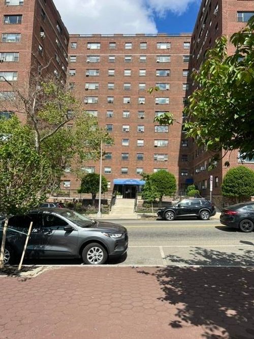 2h-6515 Kennedy Blvd E, West New York, NJ, 07093-4206 | Card Image