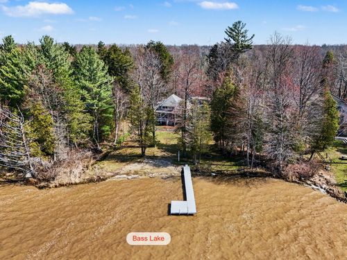 6461 Shields Rd, Pentwater, MI, 49449-9302 | Card Image