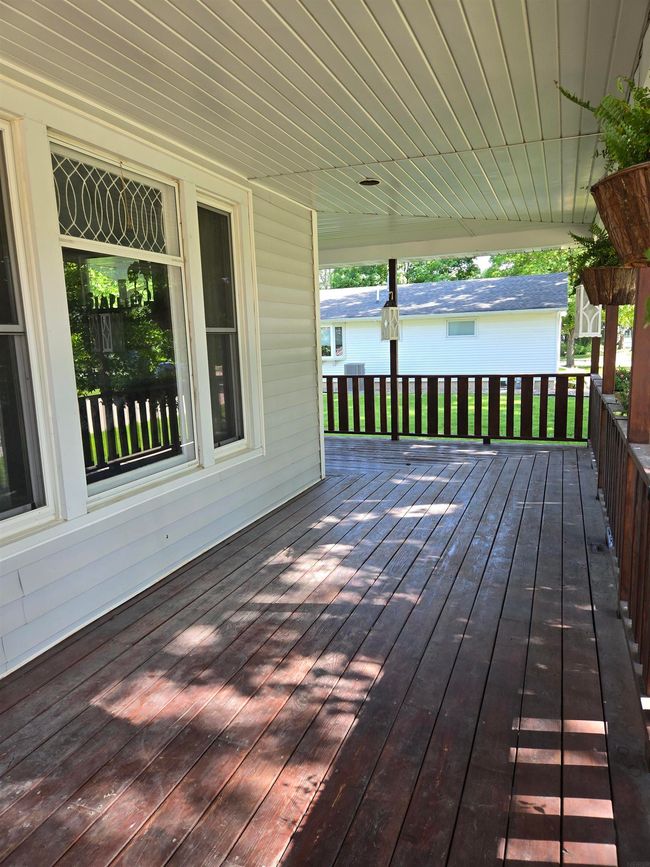 511 2 Nd St W, House other with 3 bedrooms, 2 bathrooms and null parking in Cresco IA | Image 38