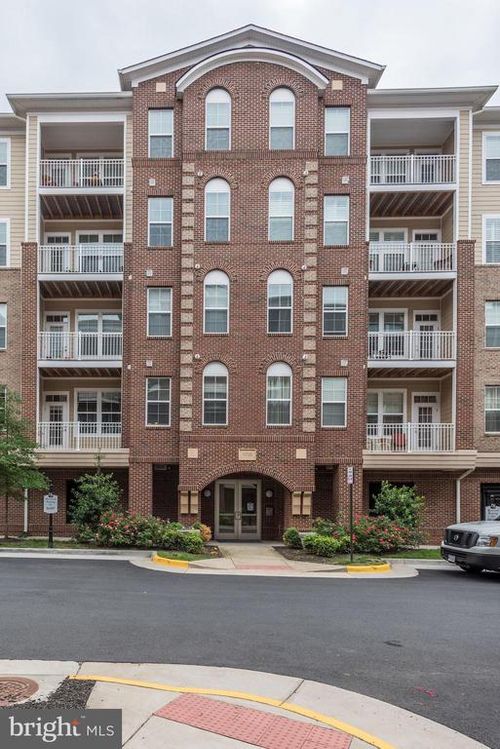 unit-204-13723 Neil Armstrong Ave, HERNDON, VA, 20171-4132 | Card Image