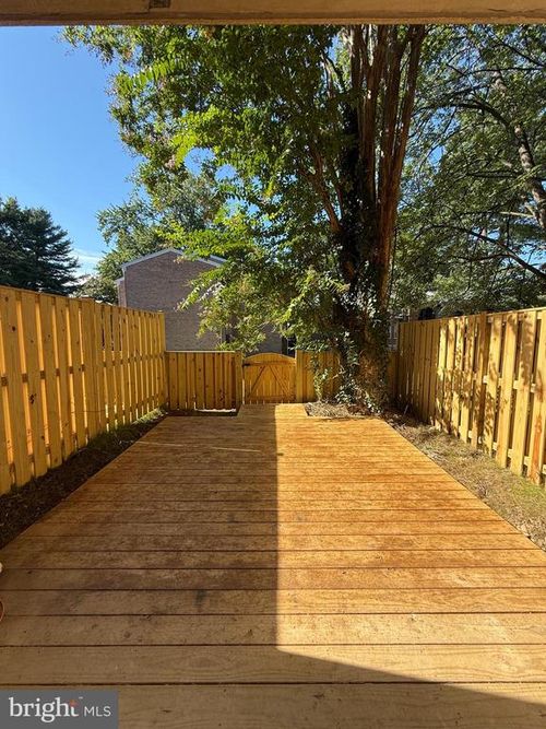 p2-828 Quince Orchard Blvd, GAITHERSBURG, MD, 20878-1737 | Card Image