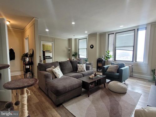 apt-2003-2031 Locust St, PHILADELPHIA, PA, 19103-5692 | Card Image