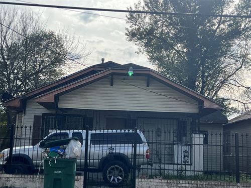 7038 Canal St, Houston, TX, 77011-2636 | Card Image