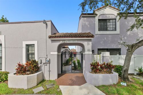 11657 Nw 11th St, Pembroke Pines, FL, 33026-3838 | Card Image