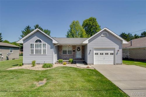 1007 W Hickory St, Jerseyville, IL, 62052-1328 | Card Image