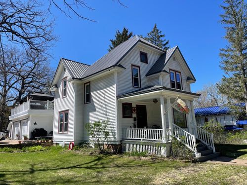 1120 11th Ave E, MENOMONIE, WI, 54751-2818 | Card Image