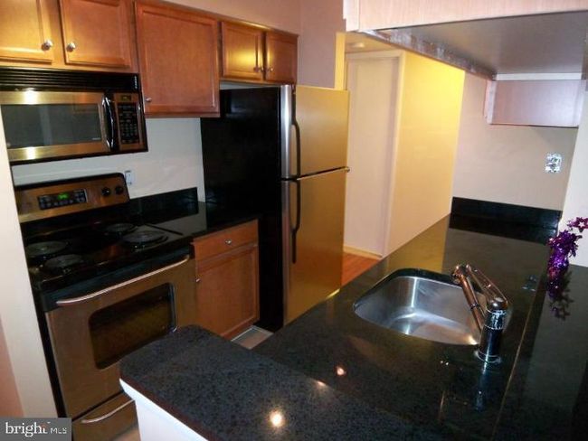 11655C-GL - 11655 Gas Light Ct, Condo with 2 bedrooms, 1 bathrooms and null parking in RESTON VA | Image 10