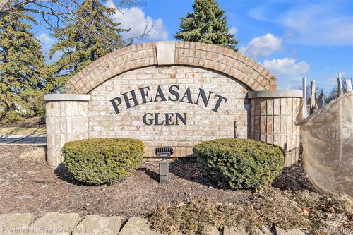 215 Edington Cir, Canton, MI, 48187-5064 | Card Image