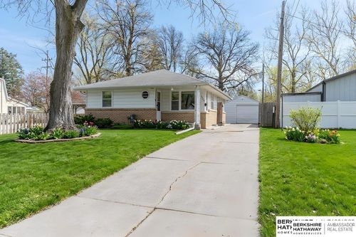 1220 N 42nd St, Lincoln, NE, 68503-2126 | Card Image