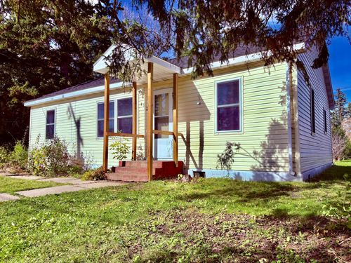 412 2nd St Nw, Baudette, MN, 56623-8816 | Card Image