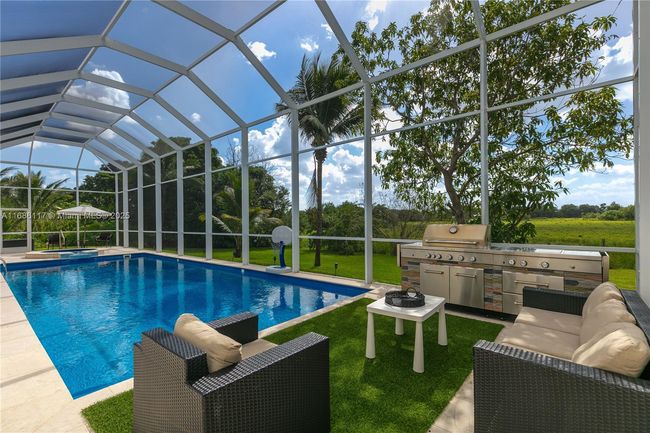15500 Sw 34 Th Ct, House other with 5 bedrooms, 4 bathrooms and null parking in Davie FL | Image 6