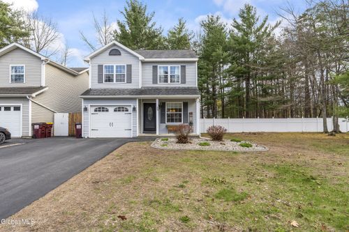 39 Woodthrush Ct, Ballston Spa, NY, 12020-2675 | Card Image