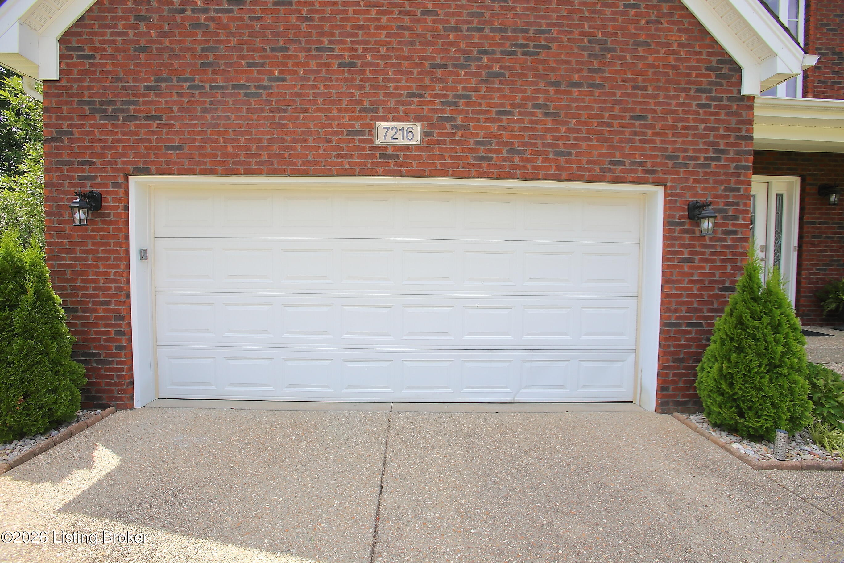 Residential in Crestwood 5