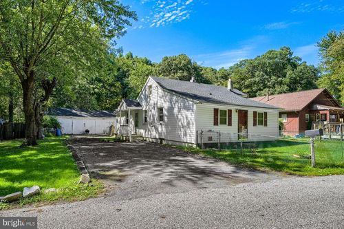 300 Bourque Ave, MIDDLE RIVER, MD, 21220-1910 | Card Image