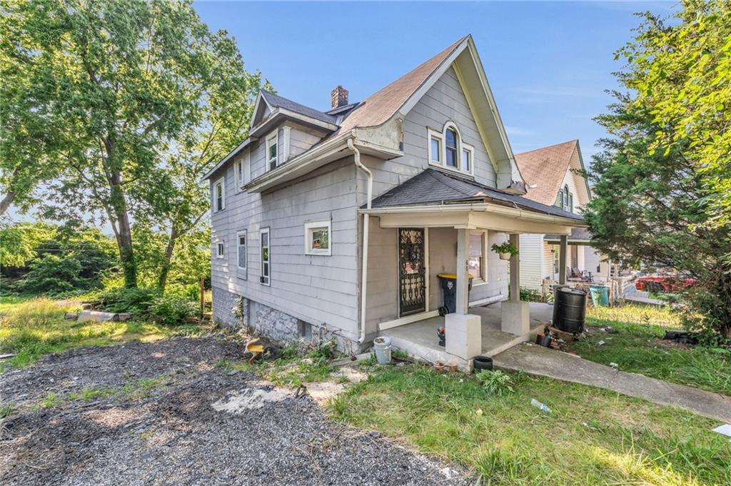 Woodland Ave, Kansas City, MO 64110