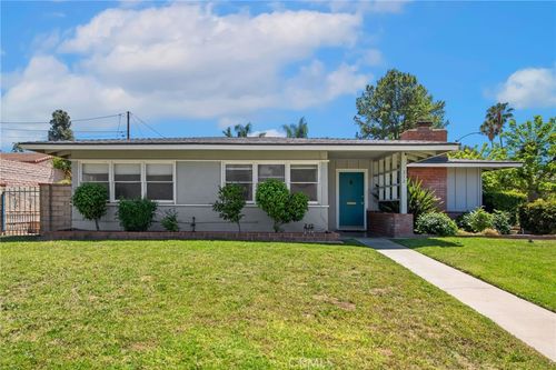212 Barret Rd, Riverside, CA, 92507-4743 | Card Image