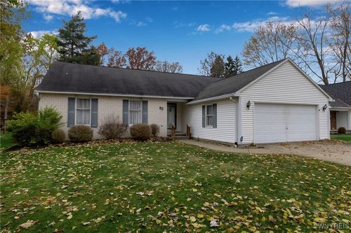 82 Grasspointe Dr, Amherst, NY, 14228-2820 | Card Image