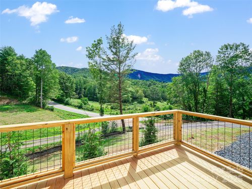 12 Good Time Ln, Burnsville, NC, 28714-2209 | Card Image