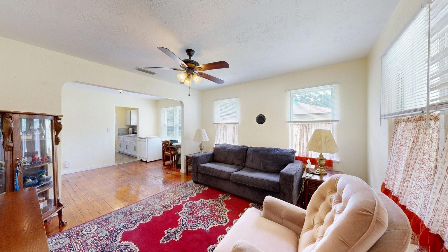 Residential in DAYTONA BEACH 4